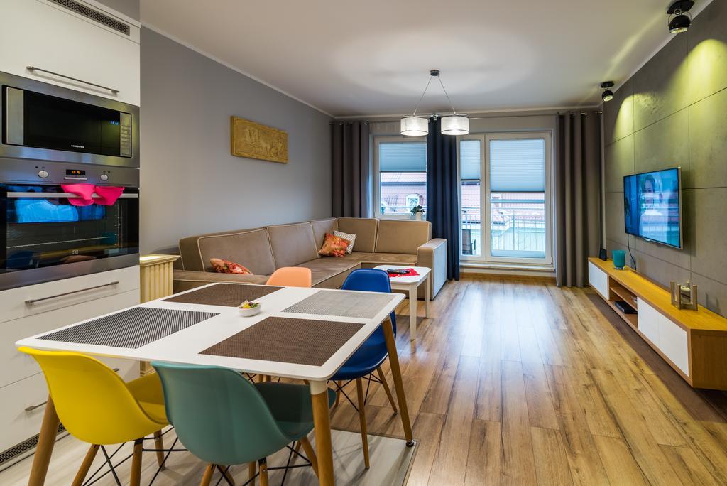 Apartament Waterside ギジツコ エクステリア 写真